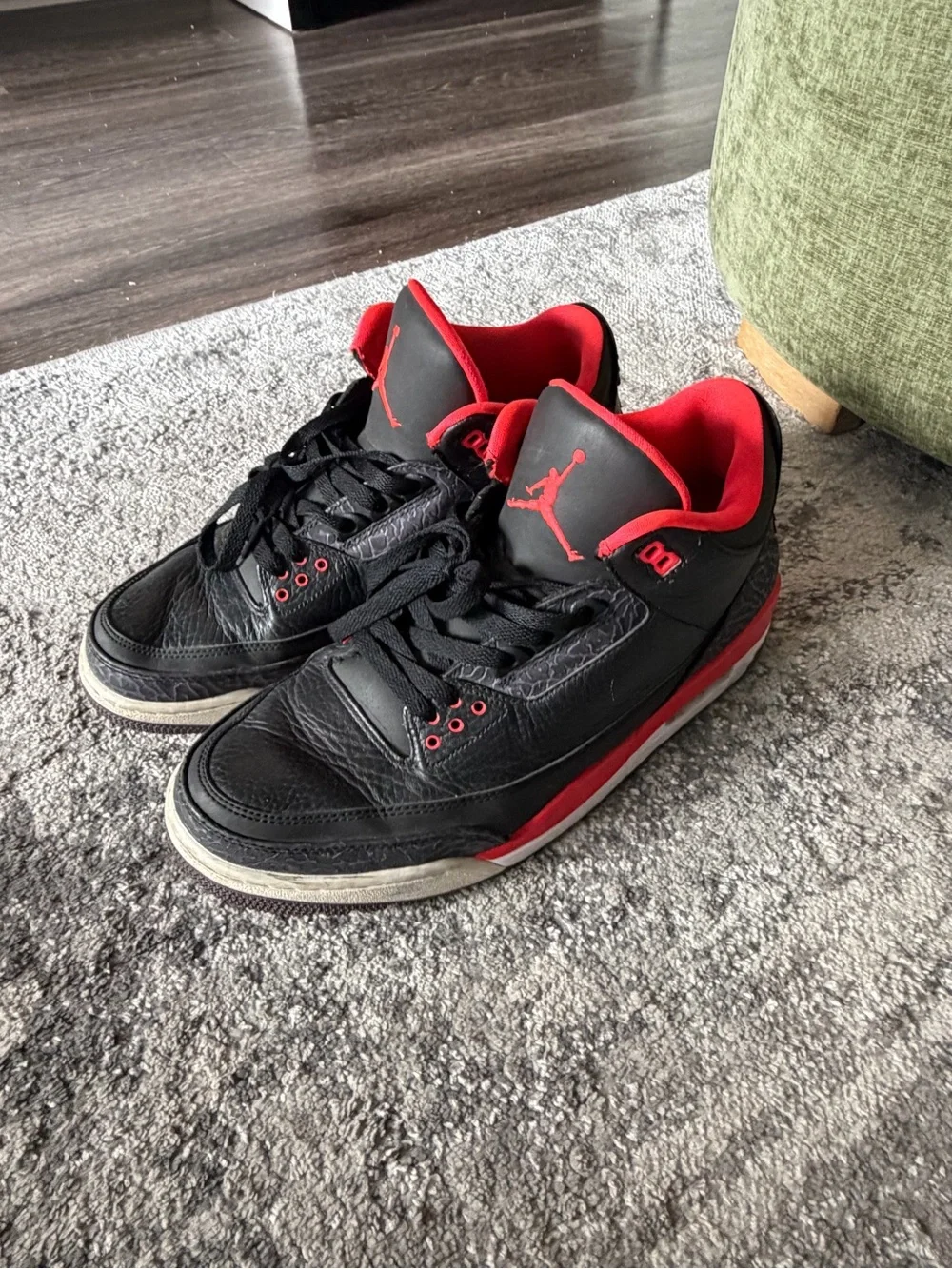 Jordan Low-Top Sneakers in Black and Red